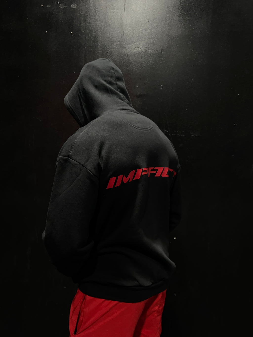 BROKEN RAW IMPACT HOODIE IN BLACK