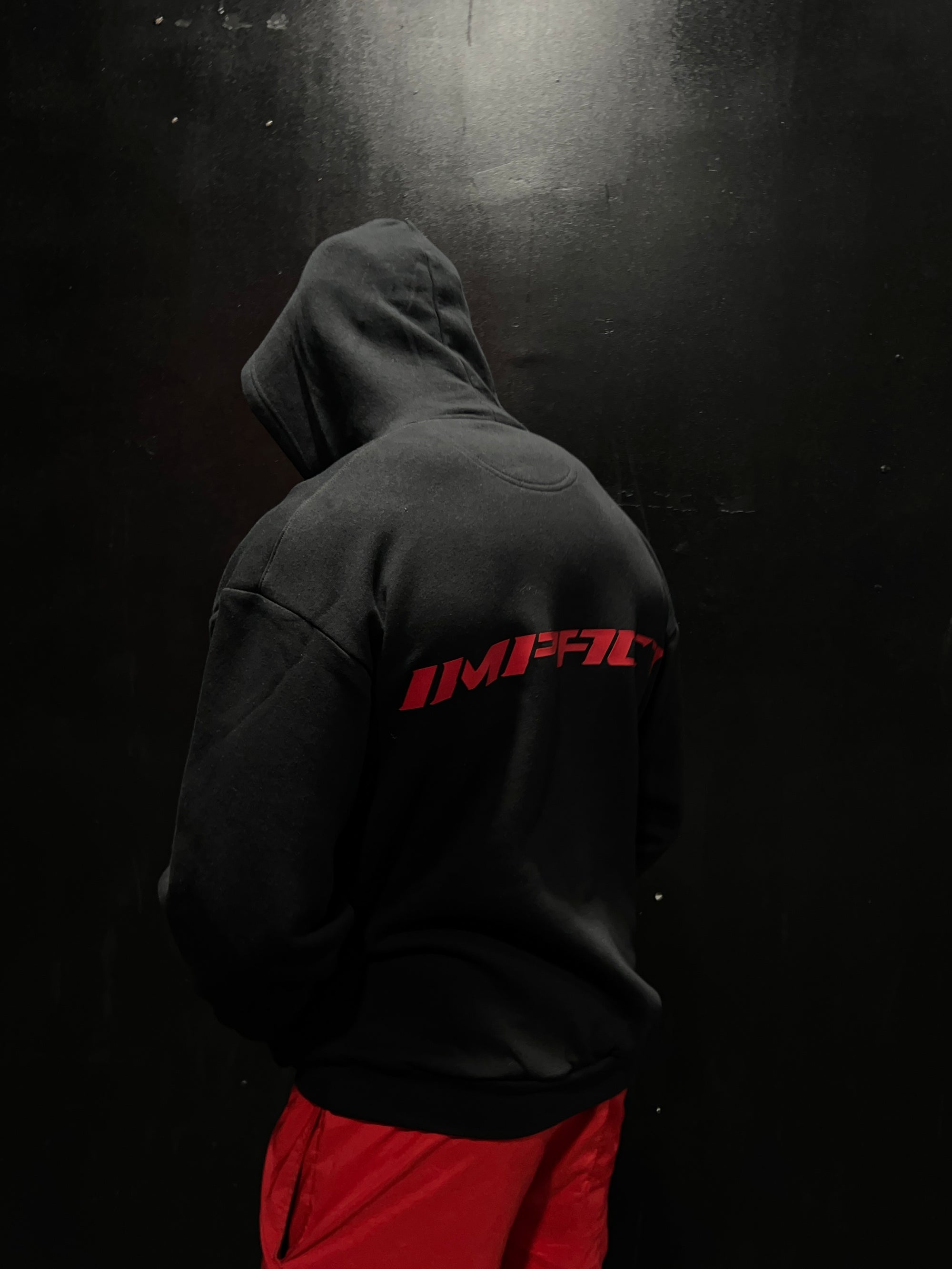 BROKEN RAW IMPACT HOODIE IN BLACK