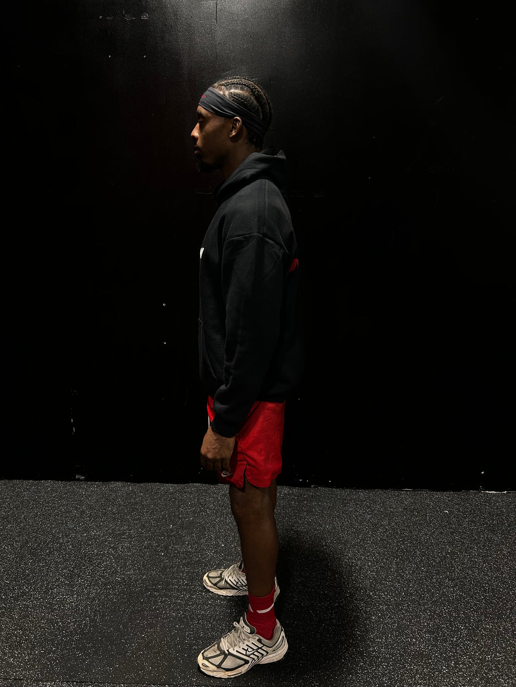 BROKEN RAW IMPACT HOODIE IN BLACK