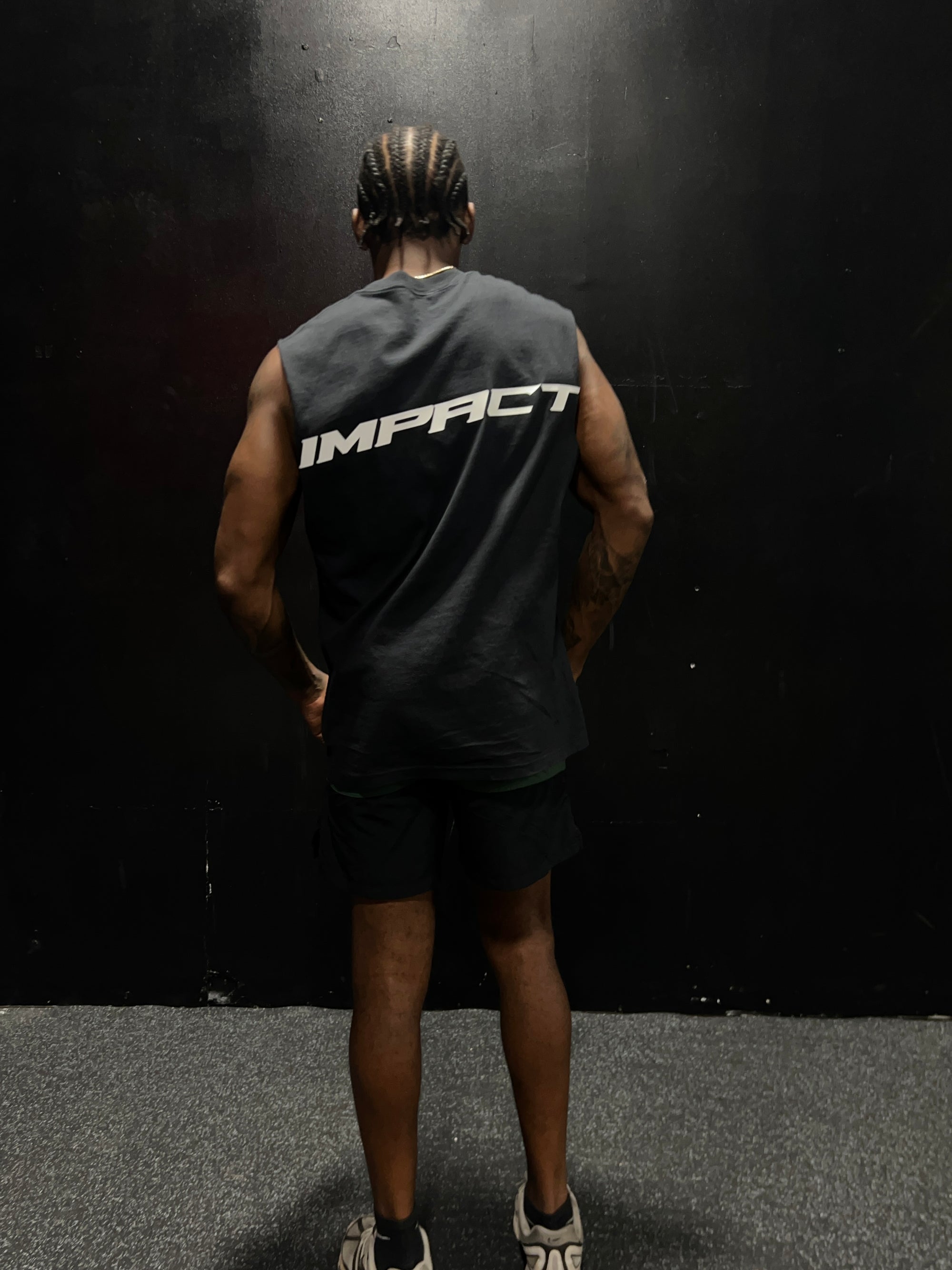 SOLID RAW IMPACT CUTOFF IN BLACK