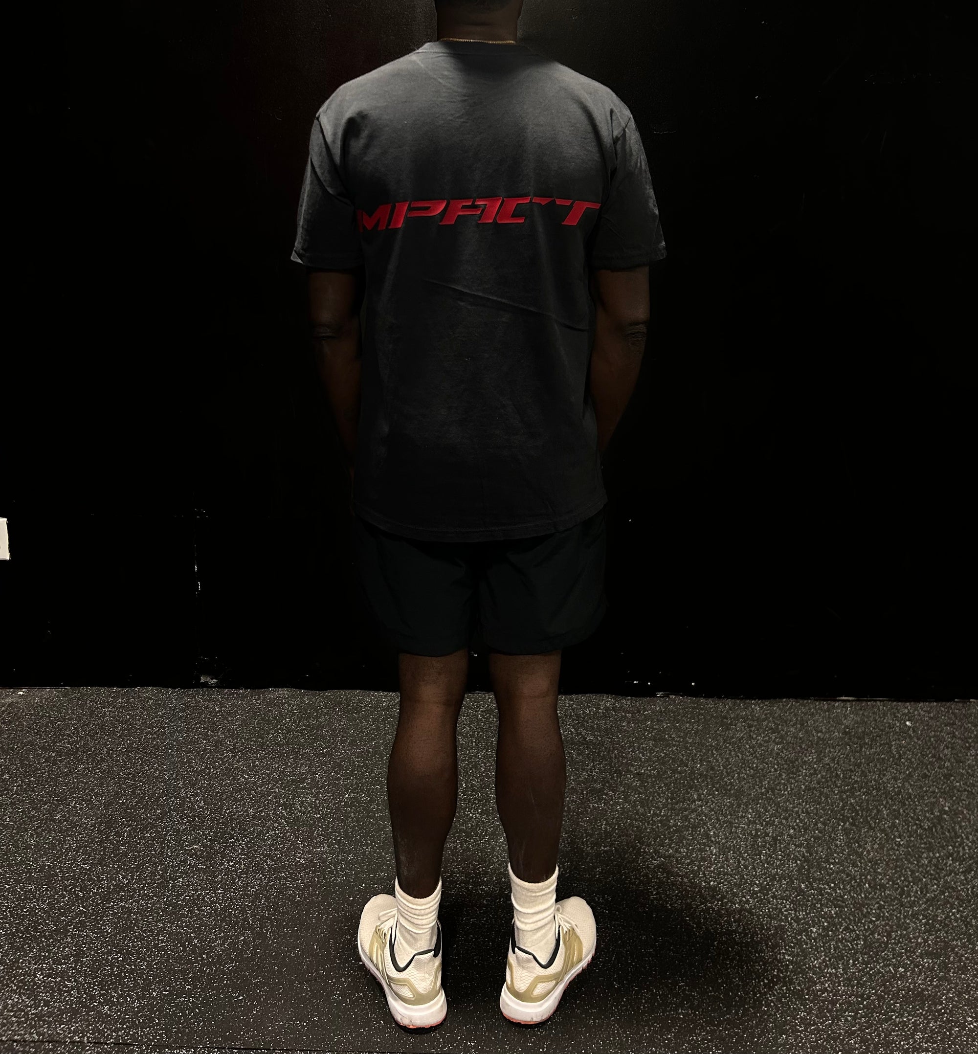 BROKEN RAW IMPACT TEE IN BLACK