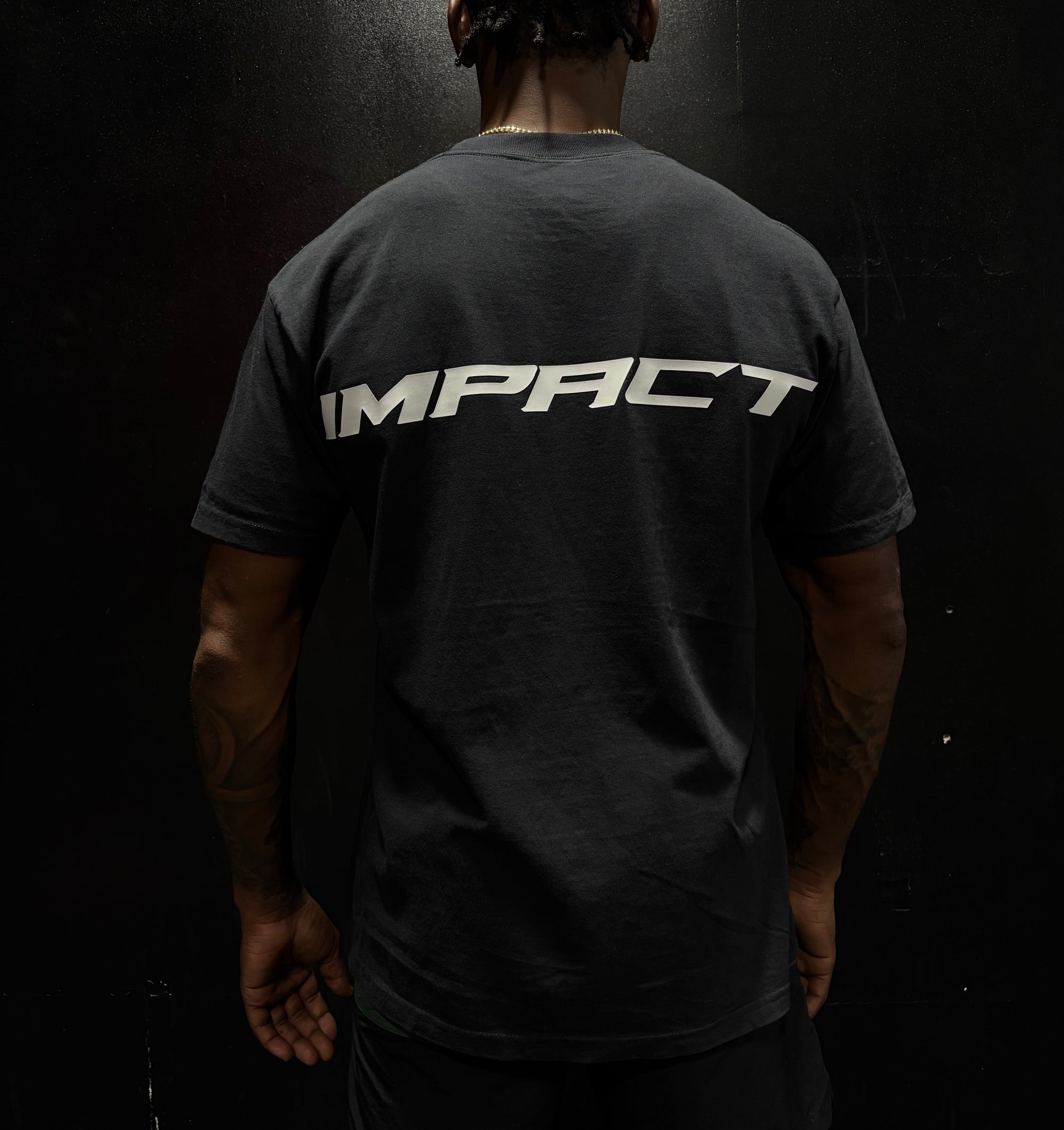 SOLID RAW IMPACT TEE IN BLACK